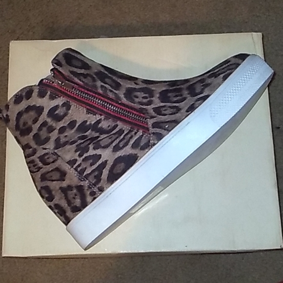 Cute wedge side zip shoes - Picture 3 of 7